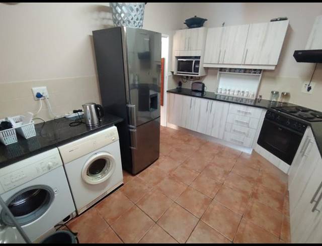 3 BEDROOM TOWNHOUSE FOR SALE IN UMHLANGA CENTRAL